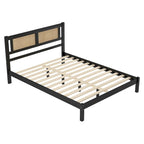 Struttura letto a piattaforma con testiera in rattan e supporto a doghe in legno