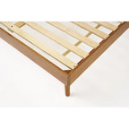 Letto matrimoniale king-size con piattaforma in legno di acacia con gambe oblique