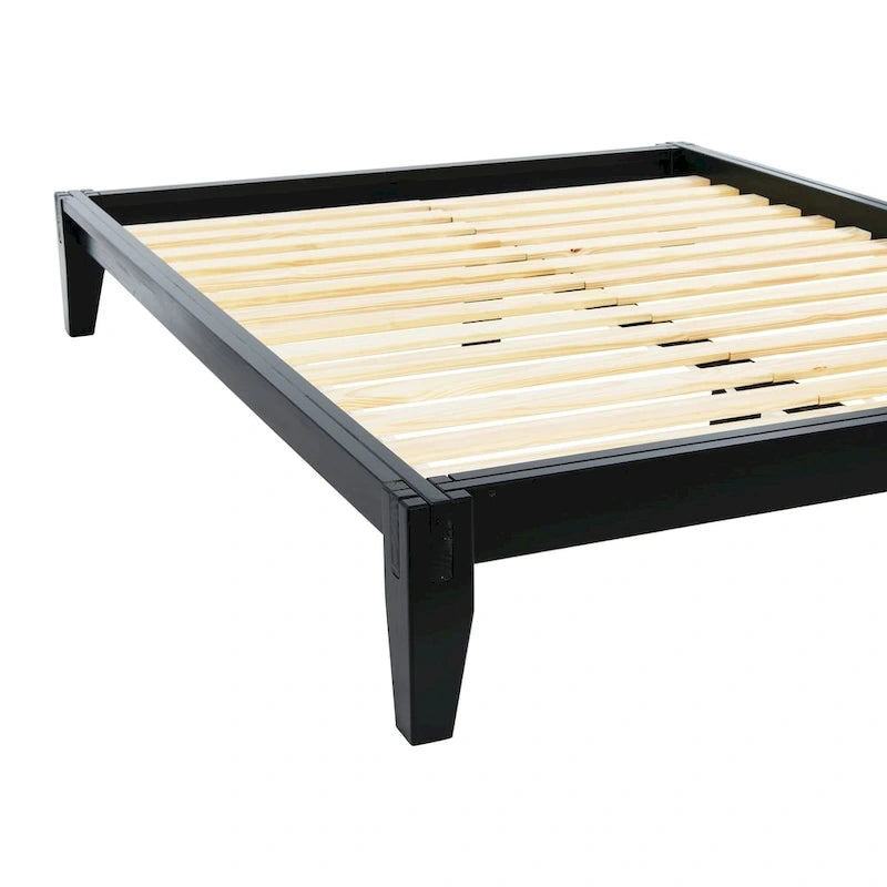 Letto a piattaforma in legno massello con giunzioni giapponesi