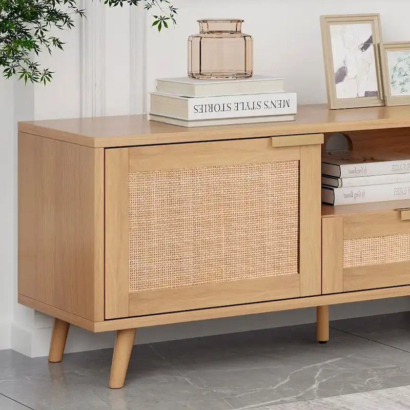 Mobile TV con ante in stile rattan, armadietti e gambe in legno